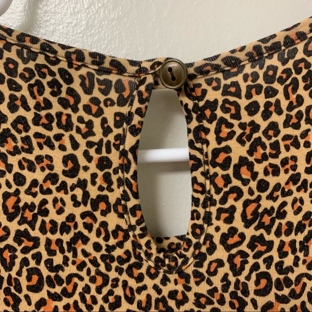Agnes & Dora Cheetah Print Ruffle Cold Shoulder Dress Size Medium - Picture 6 of 7